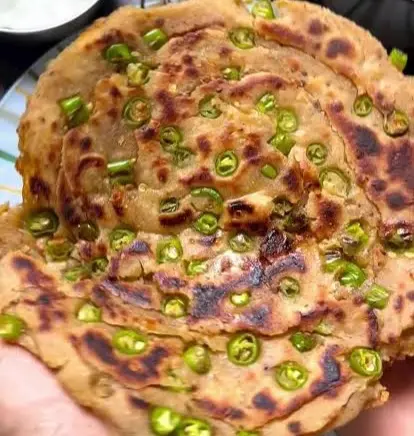 Hari Mirch Paratha