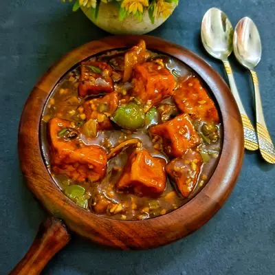 Paneer Chilli Schezewan Style Gravy