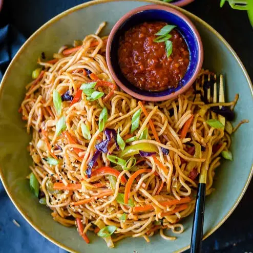 Schezewan Paneer Chowmin 